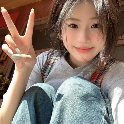 隔壁的女孩 封面